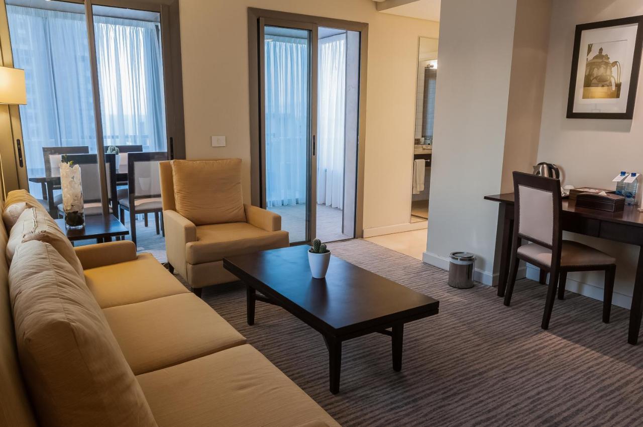 The Parisian Hotel Beirut Exterior photo