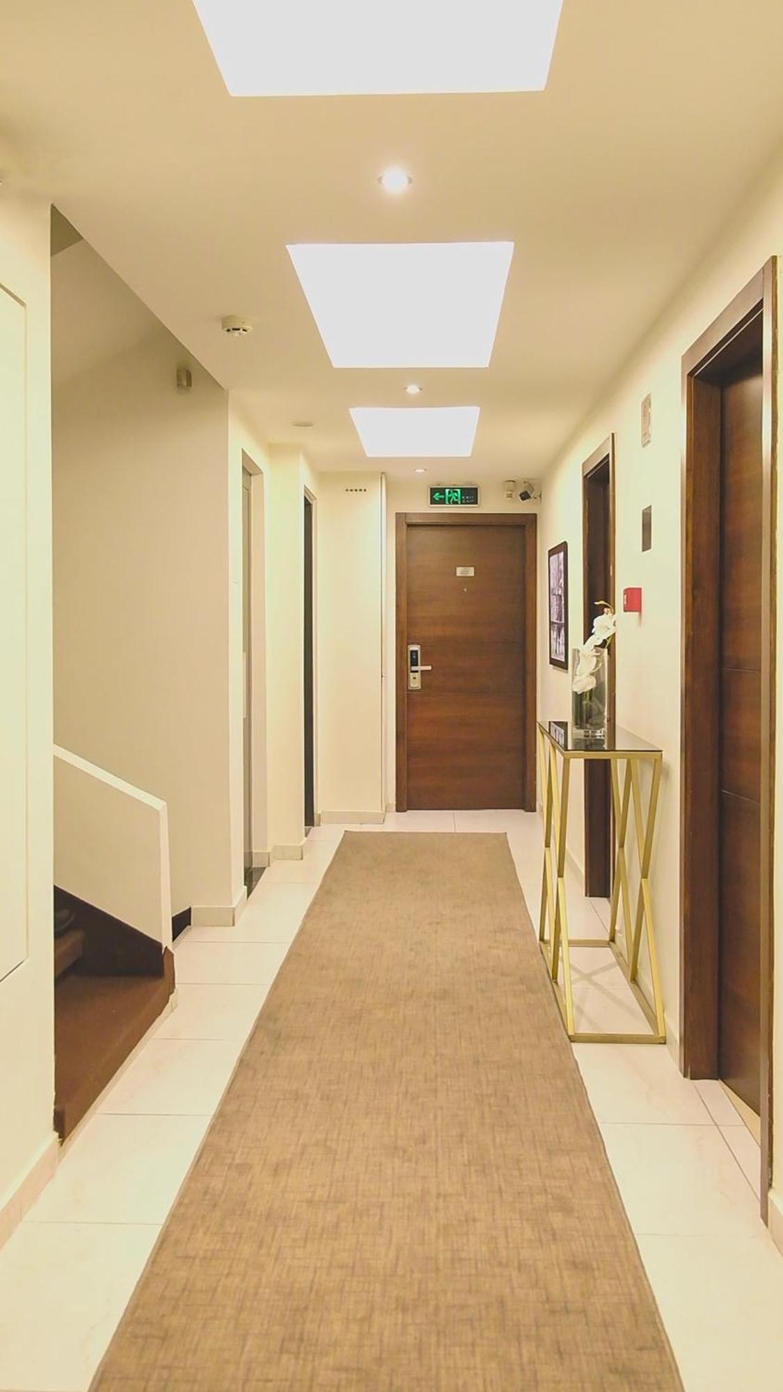 The Parisian Hotel Beirut Exterior photo