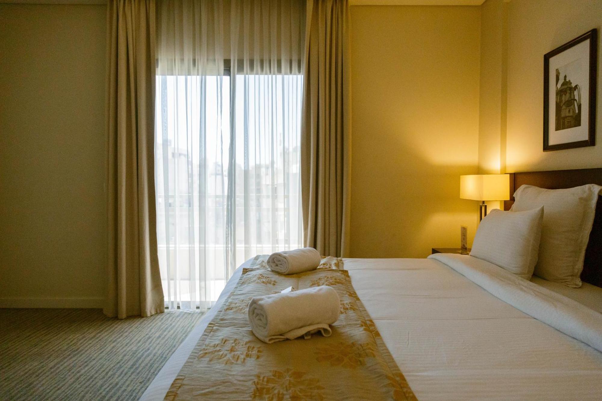 The Parisian Hotel Beirut Exterior photo