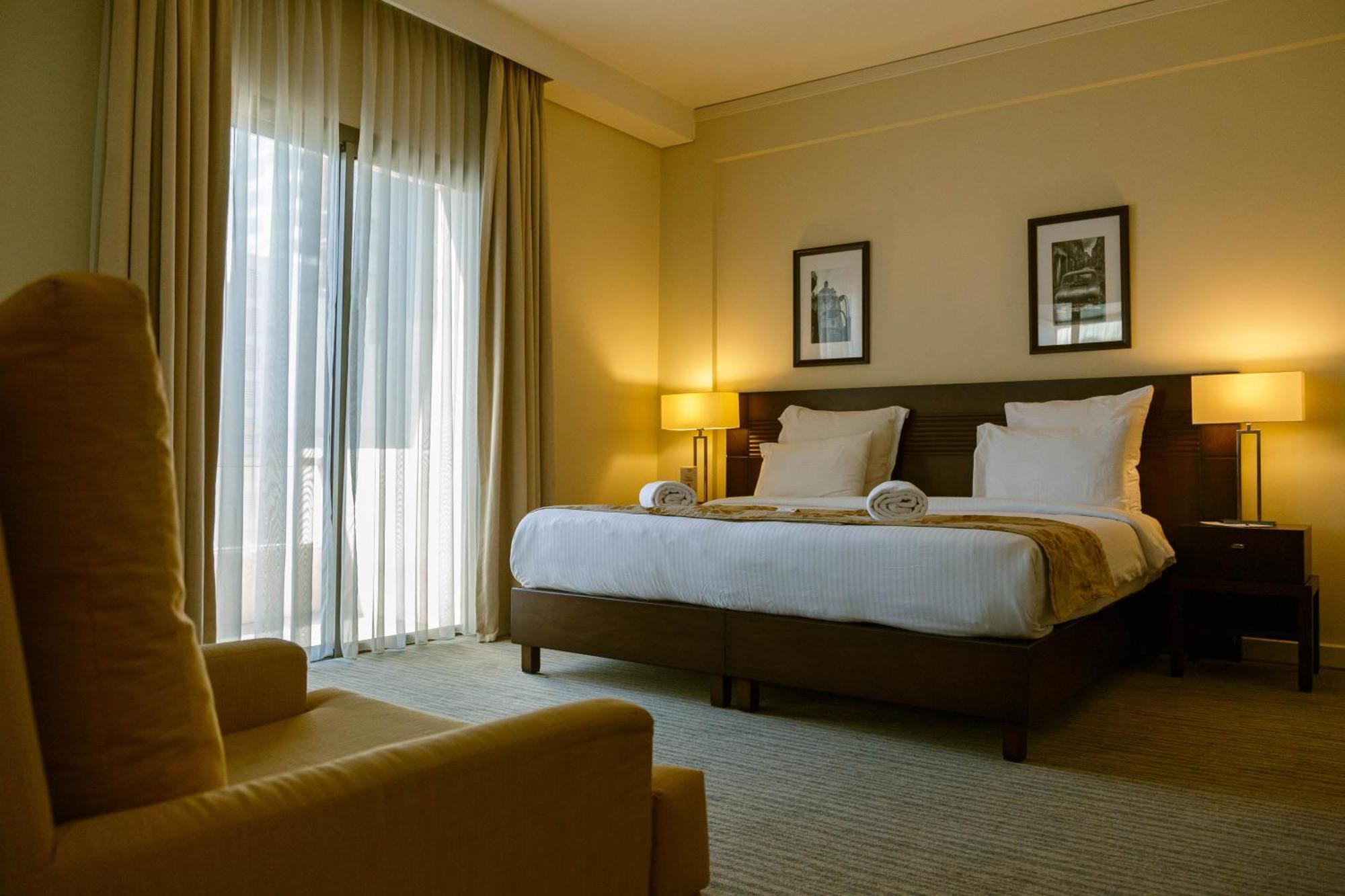 The Parisian Hotel Beirut Exterior photo