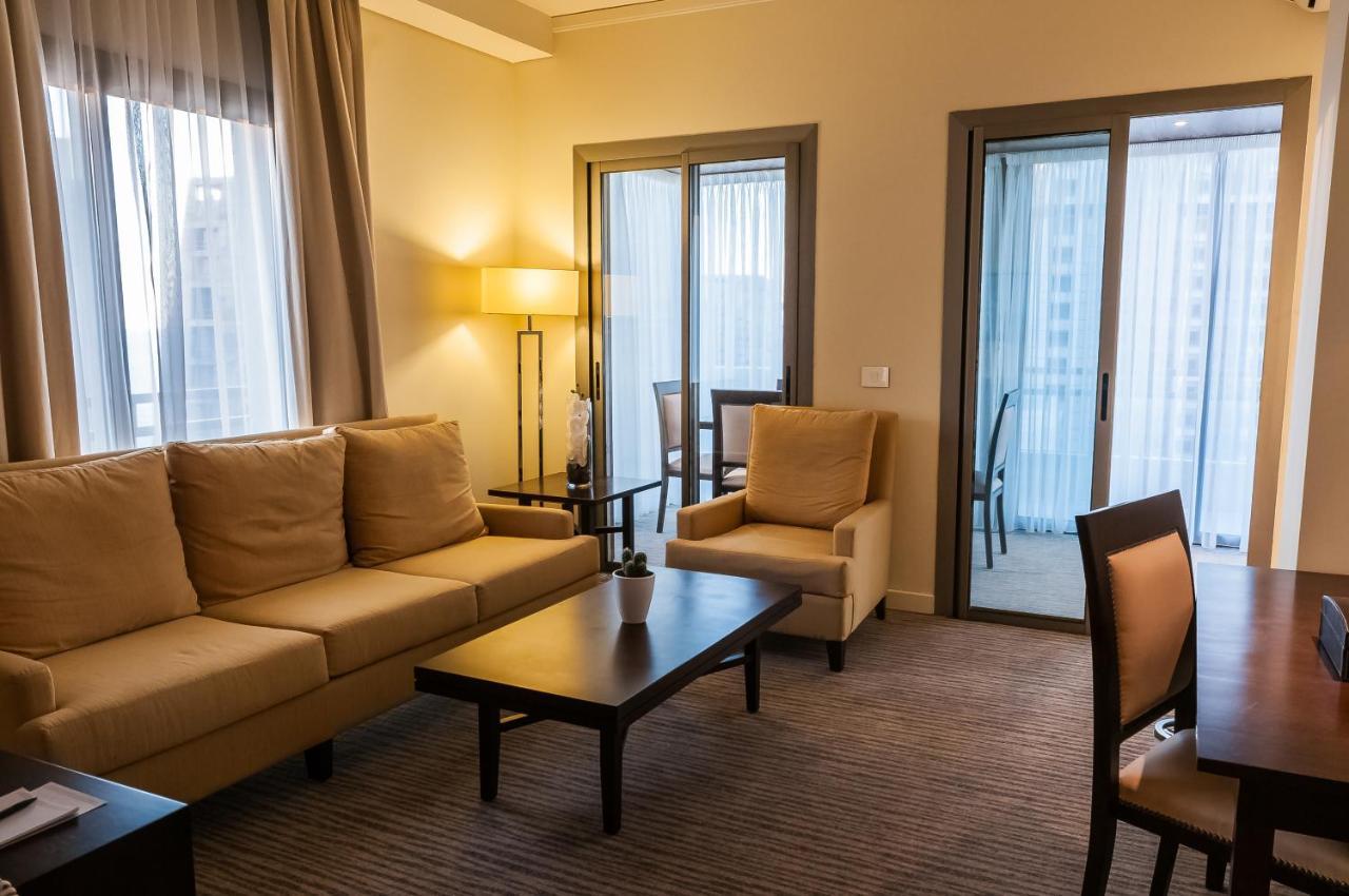 The Parisian Hotel Beirut Exterior photo