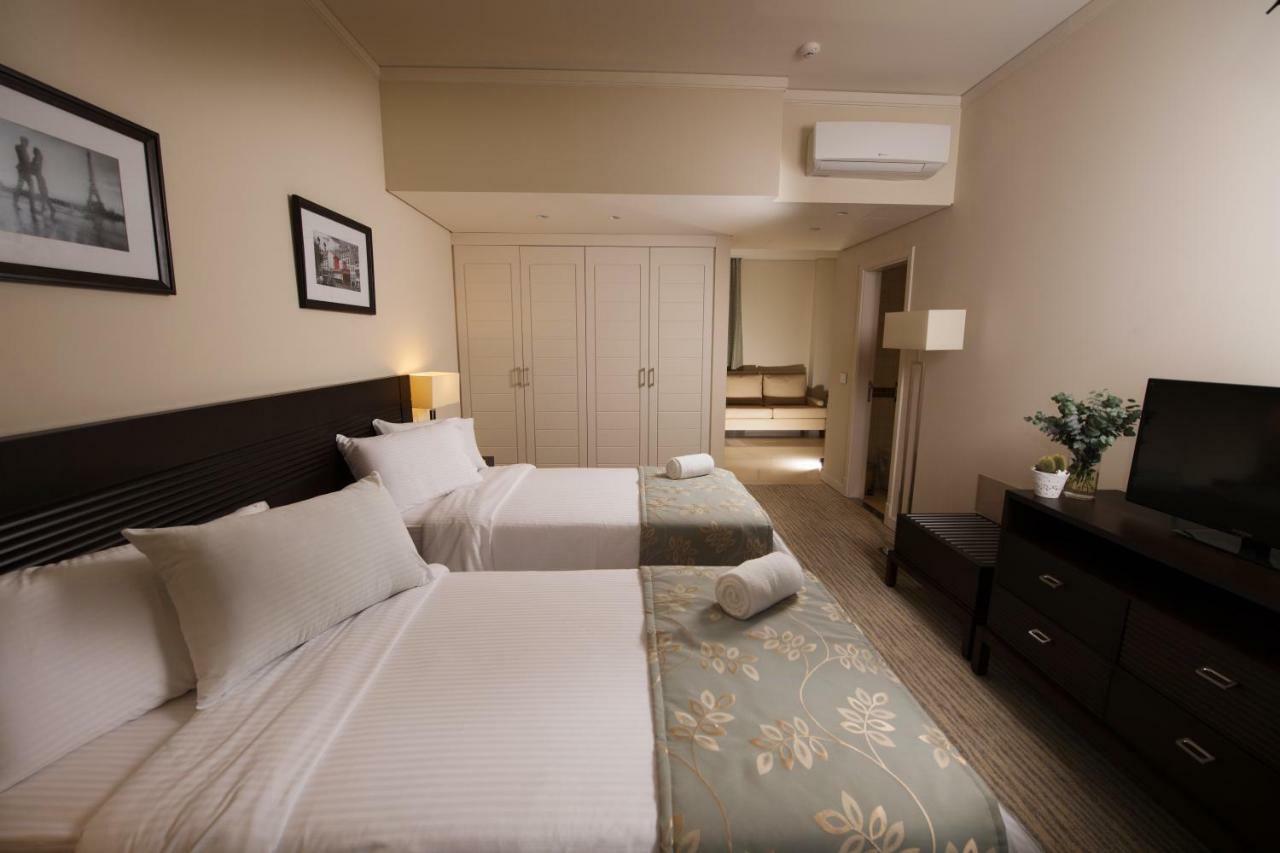 The Parisian Hotel Beirut Exterior photo